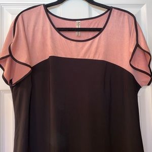 Cute two tone short sleeve blouse